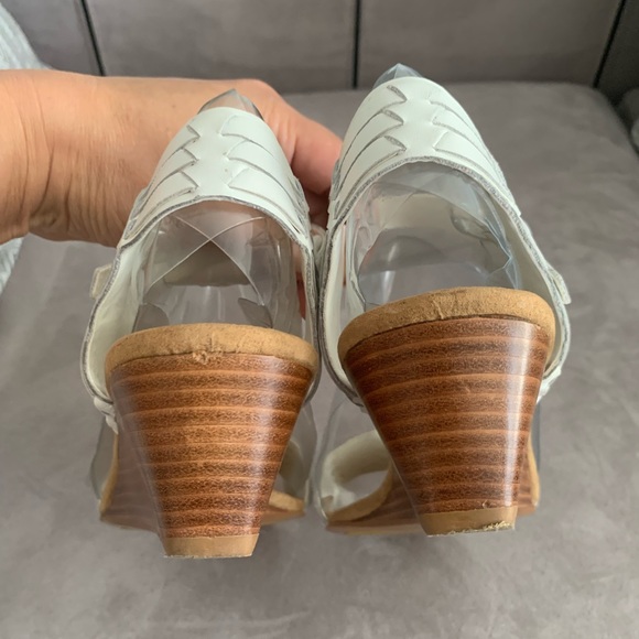 Lauren Ralph Lauren White Leather Sandals size 9.5B - Picture 7 of 14